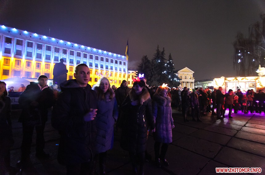 Житомир. Новый год 2018. Праздник на майдане Королёва
