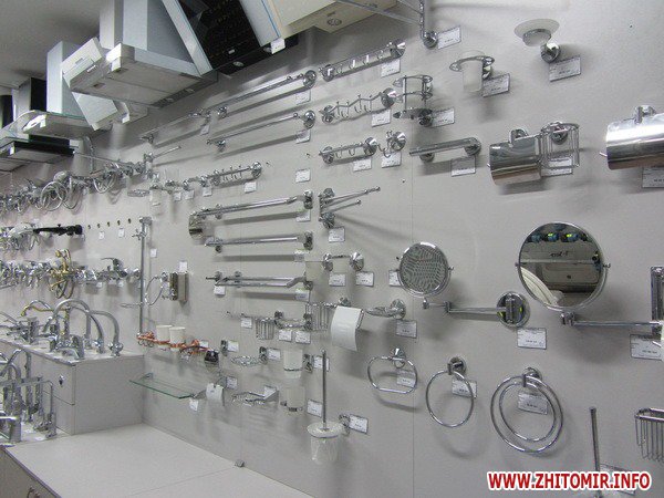 Аквамир сантехника краснодар. Сантехника сенной. Планировка магазина сантехники. Отдел сантехника. Магазин сантехники фото.