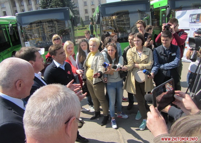 17 зеленых автобусов купил Житомир