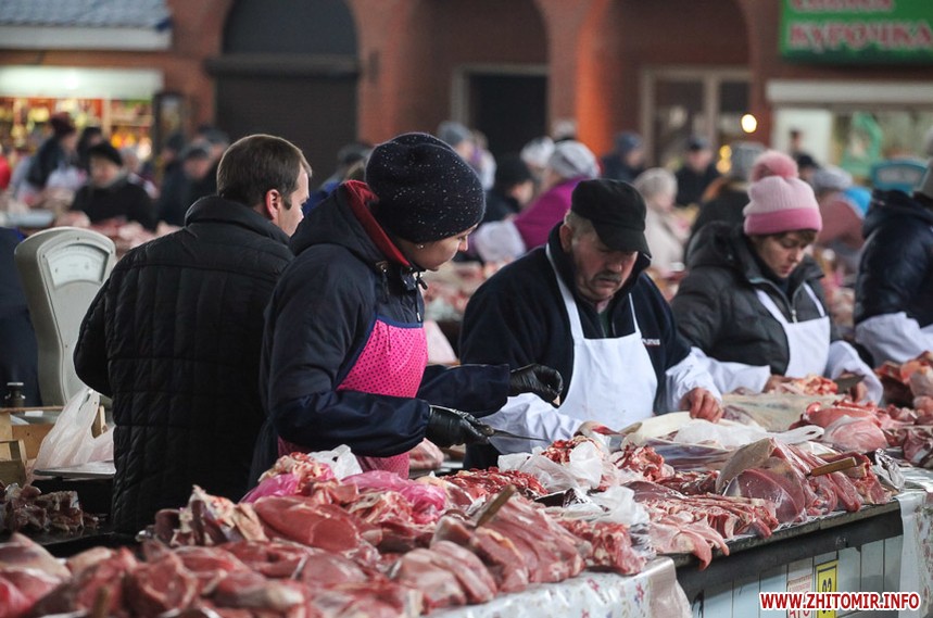 Ціни на мясо овочі фрукти в Житомирі на рику