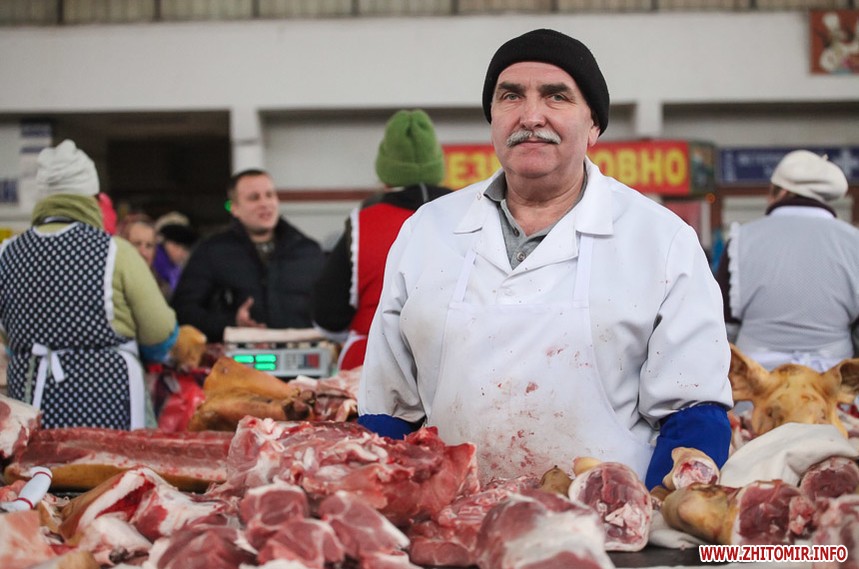 Ціни на мясо овочі фрукти в Житомирі на рику