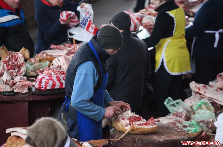 Ціни на мясо овочі фрукти в Житомирі на рику