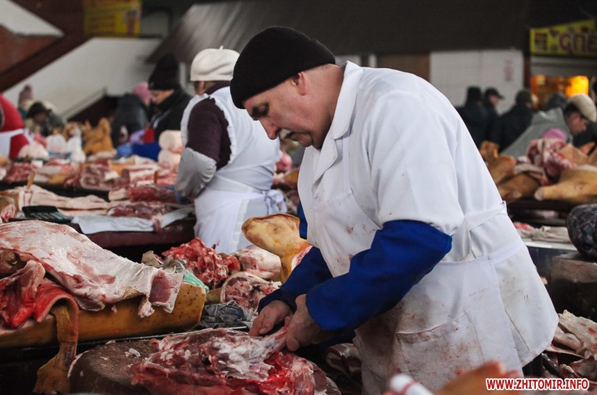 Ціни на мясо овочі фрукти в Житомирі на рику