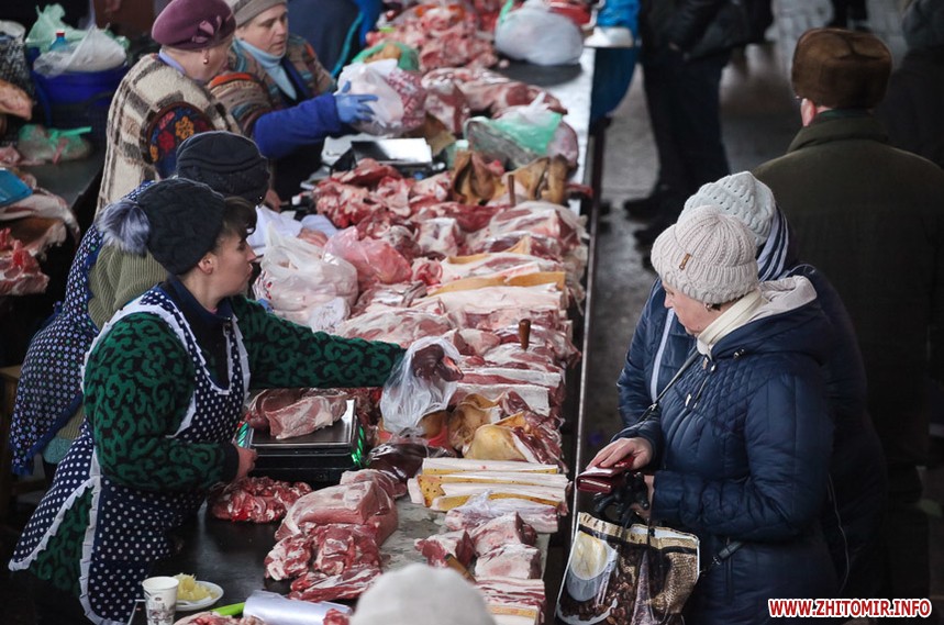 Ціни на мясо овочі фрукти в Житомирі на рику